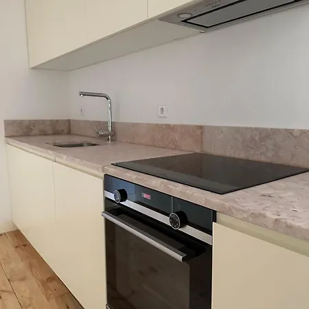Privade In Baixa With Private Bathroom ホームステイ *